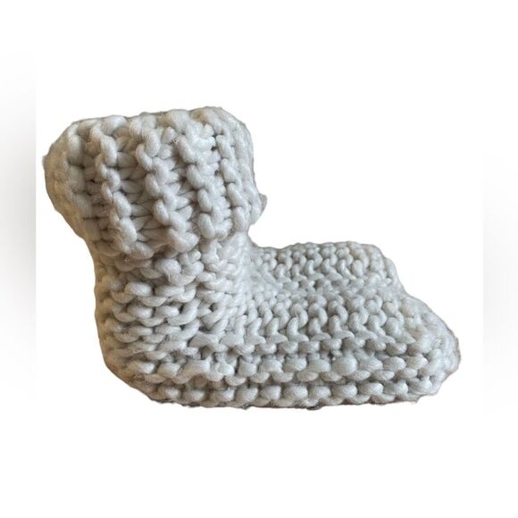 3 for $30! Used lemon knitted fuzzy slippers - Picture 2 of 6